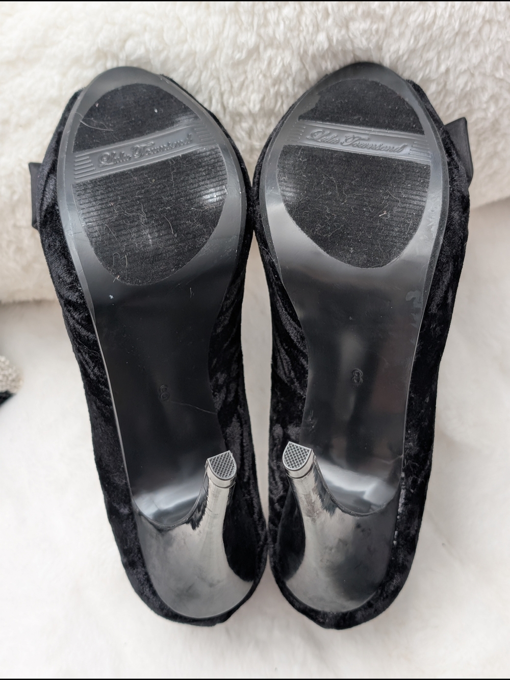 EUC Lulu Townsend Black Crushed Velvet Peep-Toe Heels with Bow Sz 8 - Picture 7 of 12